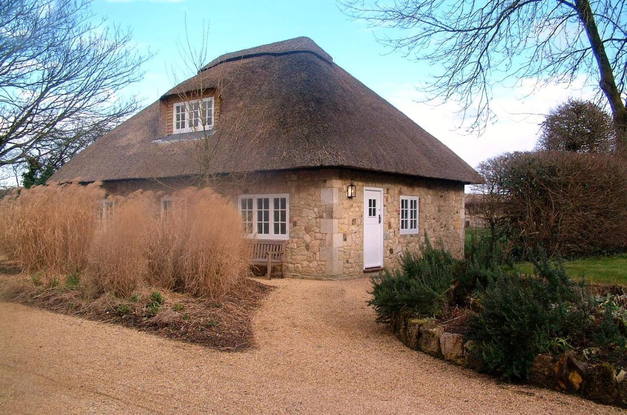 The Lodge: Adorable, Romantic Thatched Cottage Freshwater Exterior foto